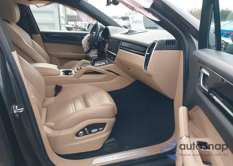 2021 Porsche Cayenne Coupe z USA, uszkodzony, nr VIN WP1BA2AY9MDA42248